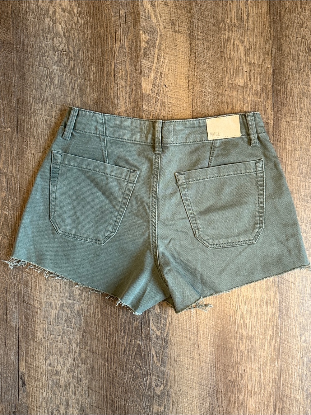 PAIGE Women’s Maisley Utility Washed Olive High-Rise Frayed Hem Shorts Size 26 - Picture 10 of 16
